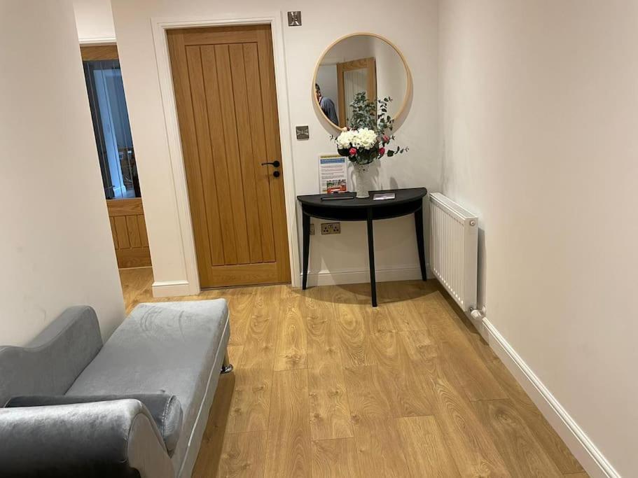 Havelock Court Apartment Уитби Екстериор снимка